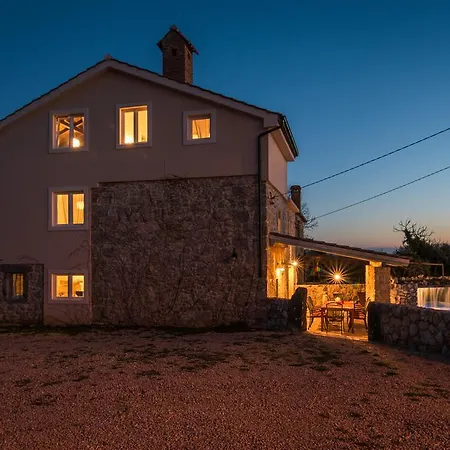 Villa Garica Βίλα