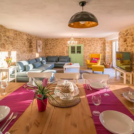Vila Villa Garica *